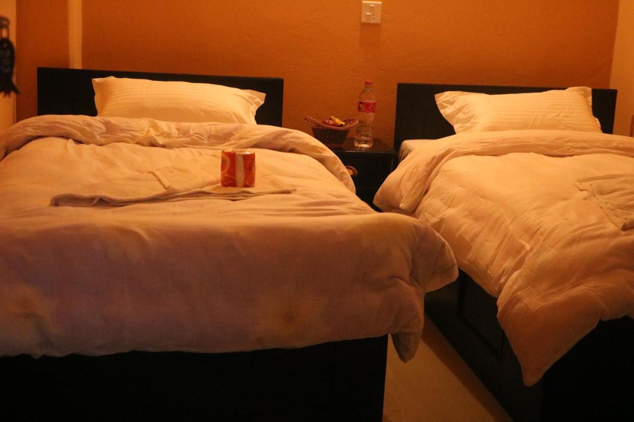 Hotel Eagle Zone ポカラ エクステリア 写真