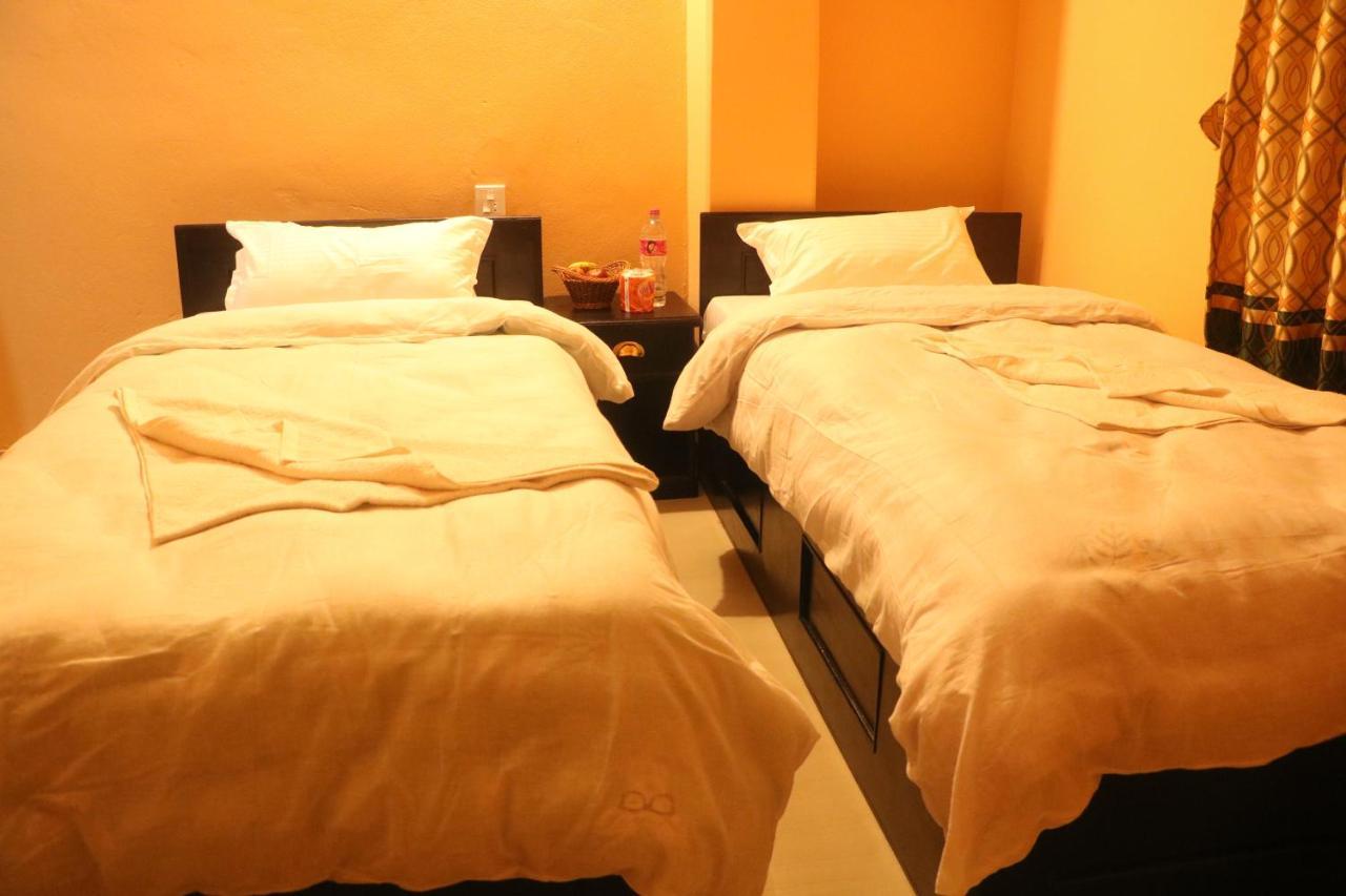 Hotel Eagle Zone ポカラ エクステリア 写真